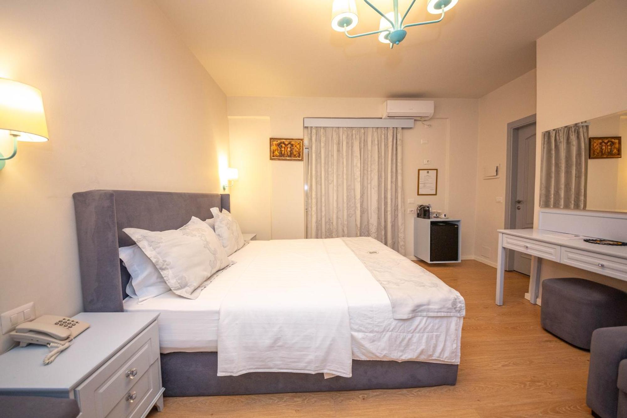Illyrian Boutique Hotel Sarande Room photo
