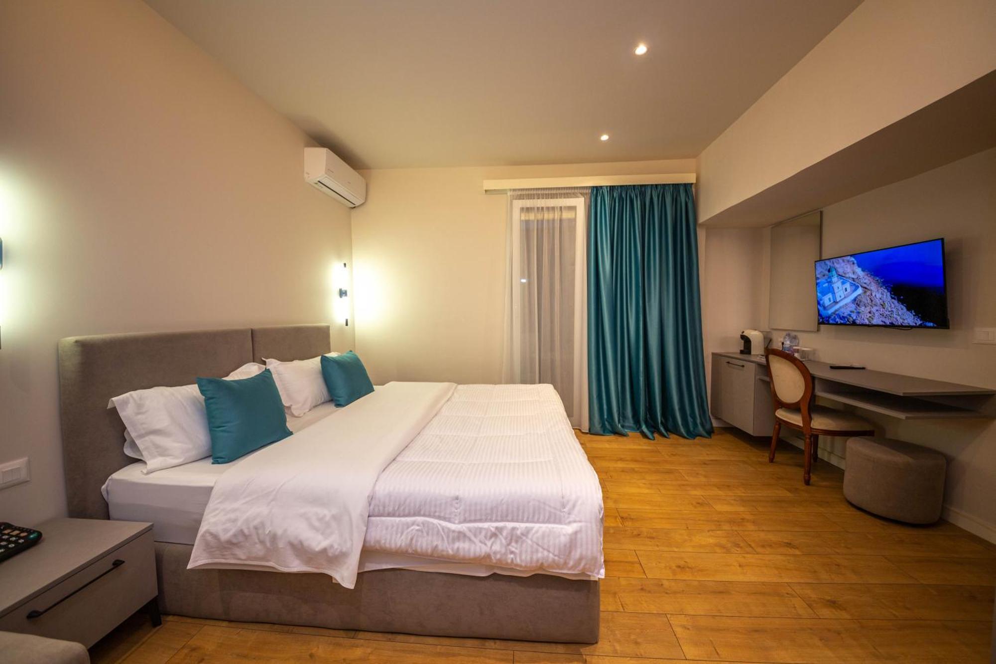 Illyrian Boutique Hotel Sarande Exterior photo
