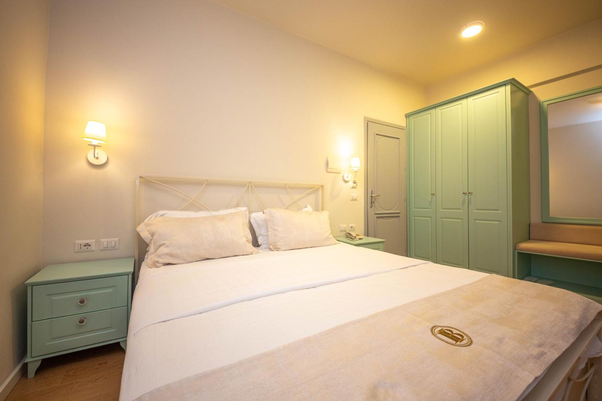 Illyrian Boutique Hotel Sarande Exterior photo